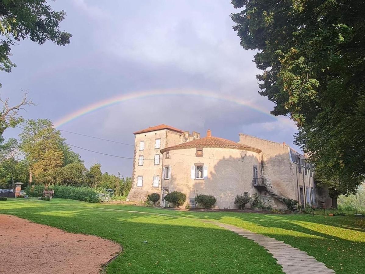 Ferienwohnung Tour Du Chateau De Gondole Le Cendre Exterior foto